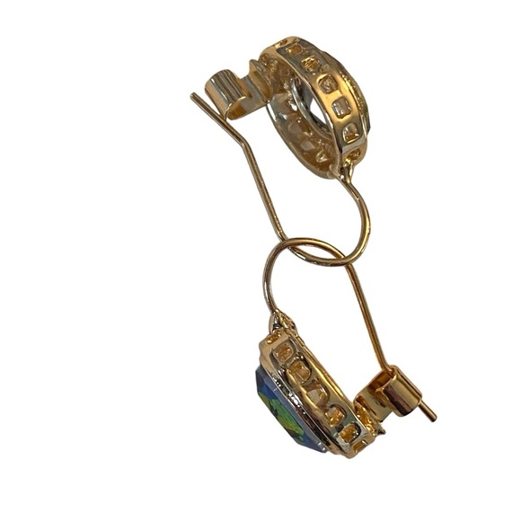 Rainbow IRIDESCENT CRYSTAL LEVER BACK EARRINGS - Picture 4 of 4